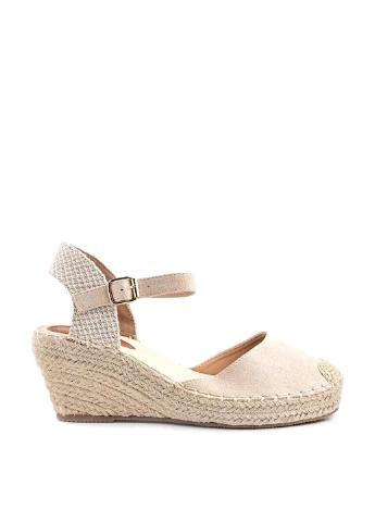 Светло-бежевые босоножки Top Shoes с ремешком на плетеной подошве