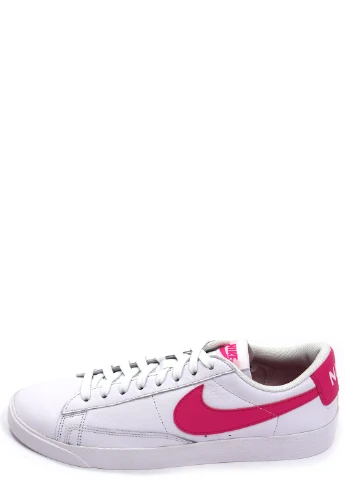 Білі жіночі кеди w blazer low Nike
