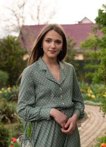 Оливкова (хакі) кежуал жіноча сукня v.o.g. з пишною спідницею V.O.G. в горошок
