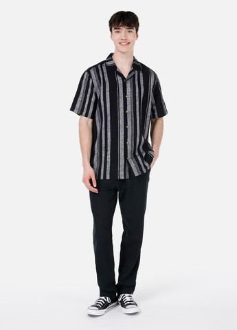 Черная кэжуал рубашка в полоску Colin's