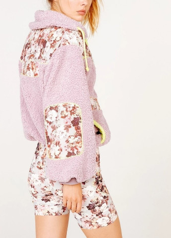 Фиолетовая демисезонная куртка женская из комбинированного материала pink flowers Berni Fashion 55617