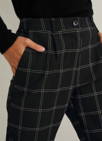 Черные кэжуал демисезонные укороченные, прямые брюки C&A