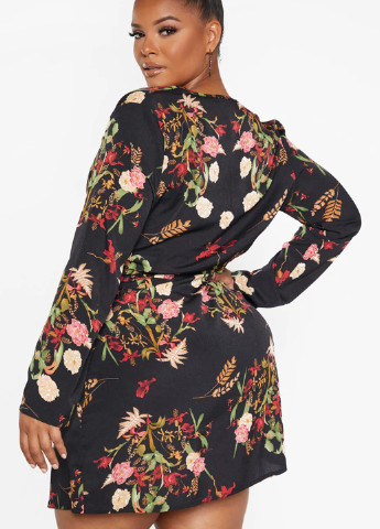 Черное кэжуал платье футляр PrettyLittleThing с цветочным принтом