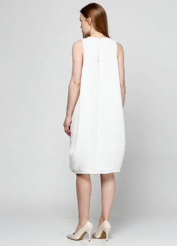 Белое кэжуал платье Finery однотонное