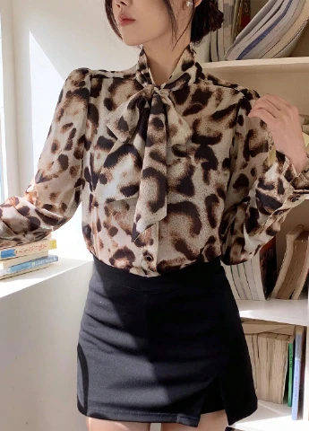 Коричневая блуза SHEIN