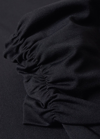 Чорна вечірня сукня з відкритими плечима C&A однотонна