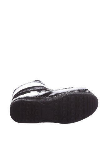 Черные дутики Boots со шнурками с глиттером