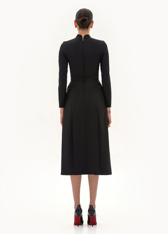 Чорна кежуал сукня силуетна BGL однотонна