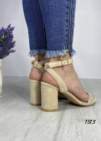 Туфлі жіночі на зручному каблуку No Brand (252574729)