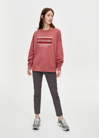Темно-рожевий світшоти Pull&Bear напис без декору (252838576)