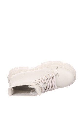 Осенние ботинки Berisstini с белой подошвой