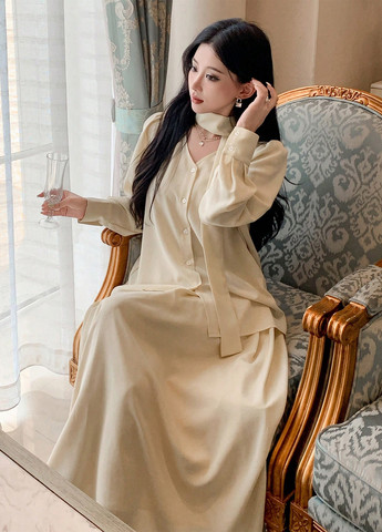 Кремовий демісезонний комплект (блуза, спідниця) SHEIN