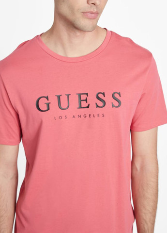 Розовая футболка Guess