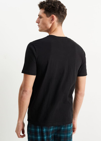 Черная футболка C&A