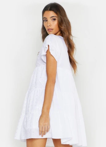 Белое платье Boohoo