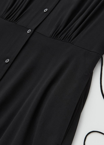 Черное кэжуал платье а-силуэт Uniqlo однотонное