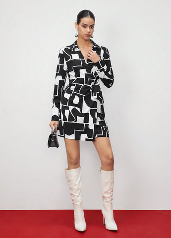 Черно-белое кэжуал платье на запах SHEIN с геометрическим узором