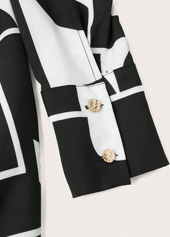 Черно-белое кэжуал платье на запах SHEIN с геометрическим узором