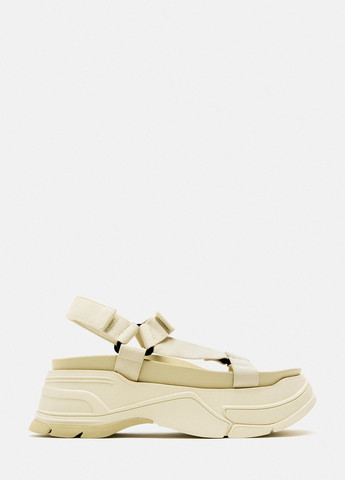 Молочные босоножки Zara на липучке