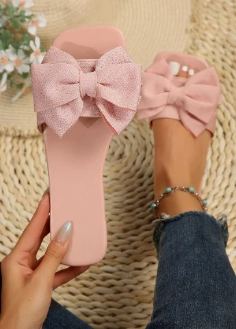Бледно-розовые шлепанцы SHEIN с бантом