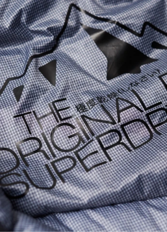 Черный демисезонный Пуховик Superdry