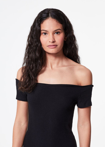 Чорна кежуал сукня з відкритими плечима Jennyfer однотонна