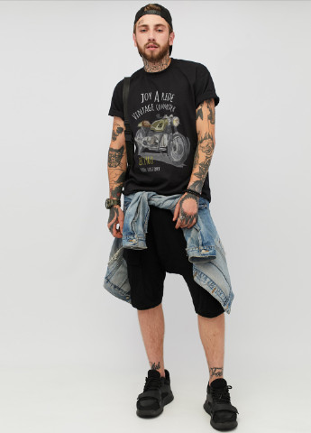 Чорна футболка YAPPI