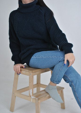 Темно-синий зимний удлиненный свитер Berta Lucci
