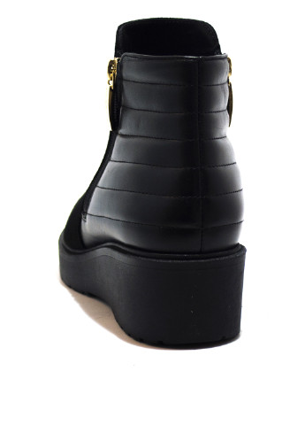 Осенние ботинки Стептер без декора из натуральной замши