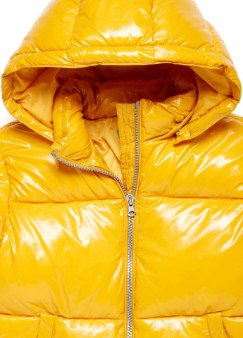 Жовта зимня куртка United Colors of Benetton