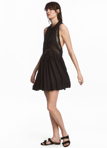 Чорна коктейльна платье кльош H&M однотонна