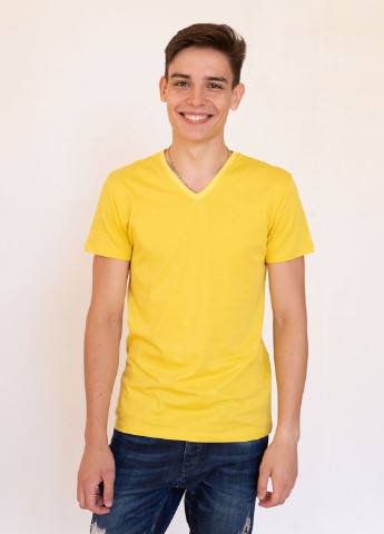 Жовта футболка чоловіча Наталюкс 12-1316
