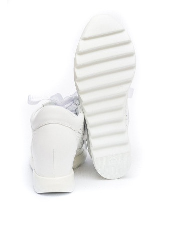 Летние ботинки сникерсы Alpino с белой подошвой, с перфорацией, волнистая подошва