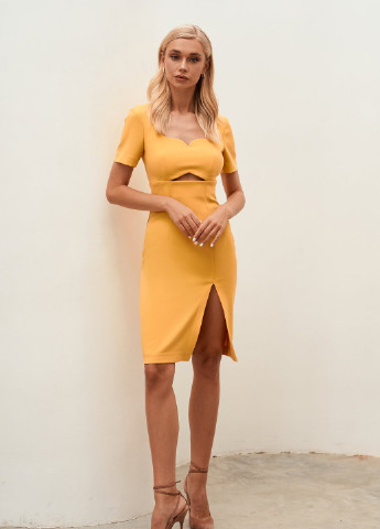 Желтое деловое элегантное платье с фигурным вырезом Gepur однотонное