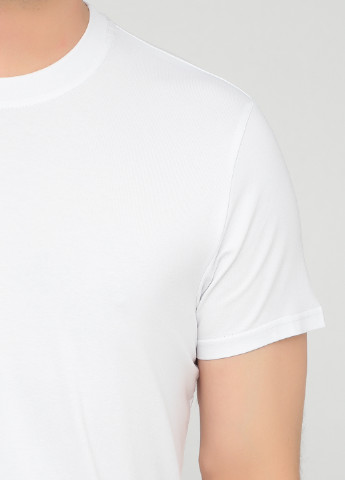 Белая футболка Malta