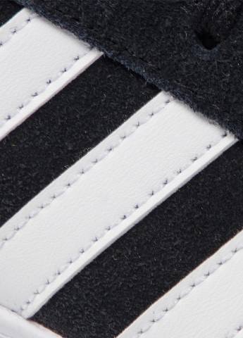 Чорно-білі осінні кросівки db1827 vl court 2.0 k adidas