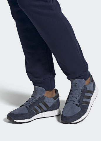 Темно-синие всесезонные кроссовки adidas