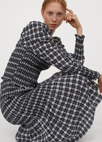 Черно-белая кэжуал в клетку юбка H&M клешированная