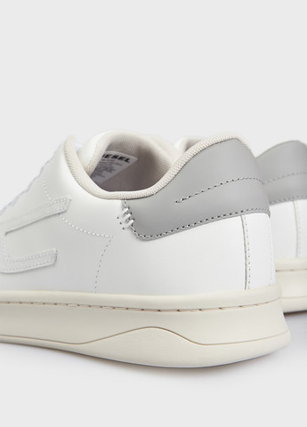 Серые всесезонные кроссовки Diesel