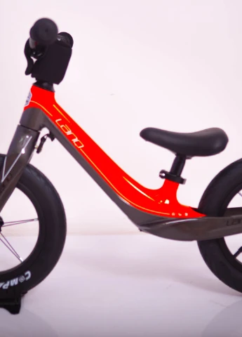 Итальянский Магниевый Беговел KIDS BALANCE BIKE WLN 1255 Оранжевый Hammer (252088628)