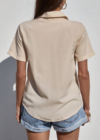 Светло-бежевая кэжуал рубашка с цветами SHEIN