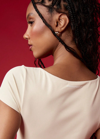 Комбинезон SHEIN комбинезон-шорты однотонный кремовый спортивный полиамид, трикотаж