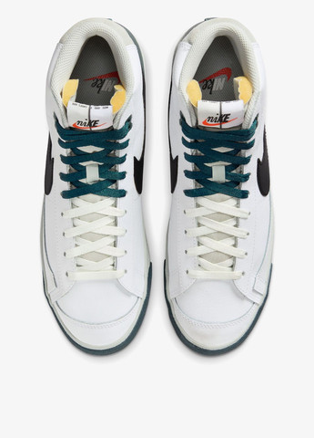 Білі Осінні кросівки Nike BLAZER MID 77 PREMIUM