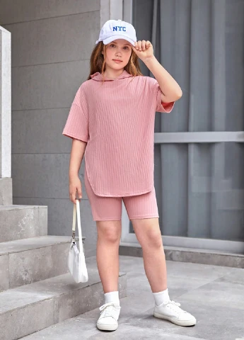 Светло-розовый летний костюм (футболка, шорты) SHEIN