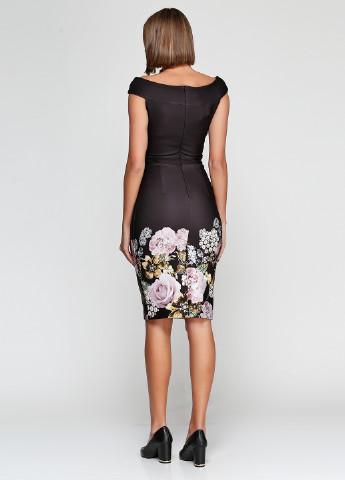 Черное коктейльное платье футляр Rinascimento с цветочным принтом