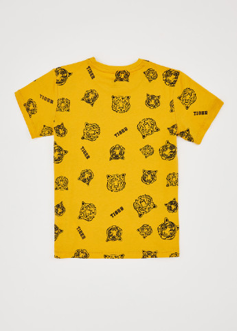 Желтая демисезонная футболка DeFacto