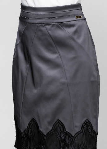 Темно-серая кэжуал однотонная юбка Sassofono