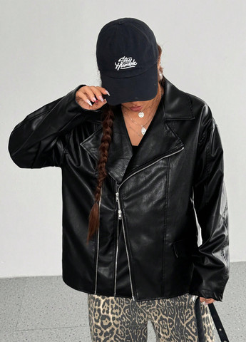 Черная демисезонная куртка косуха SHEIN