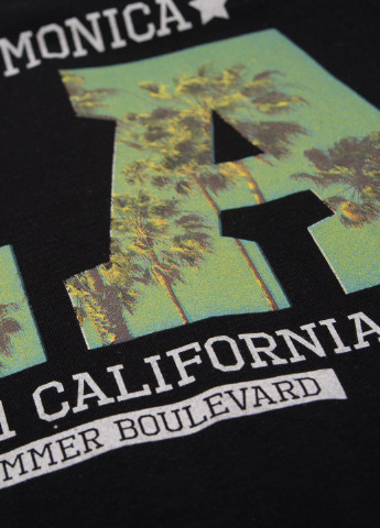 Черная летняя футболка TOM DU