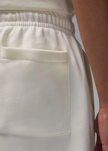 Белые спортивные демисезонные джоггеры брюки Jordan